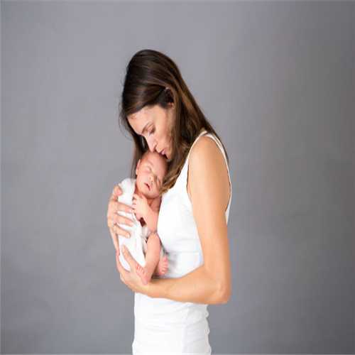 自然代妈是_针对无精症的问题，美国试管婴儿有什么助孕方案？
